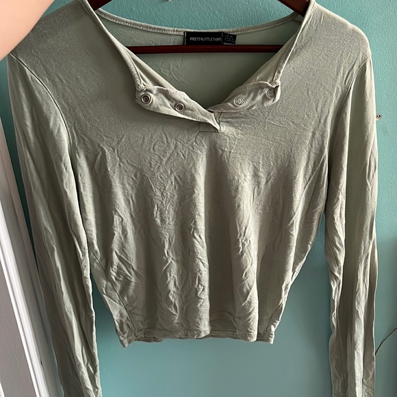 🌸PrettyLittleThing🌸 long sleeve - Picture 3 of 3